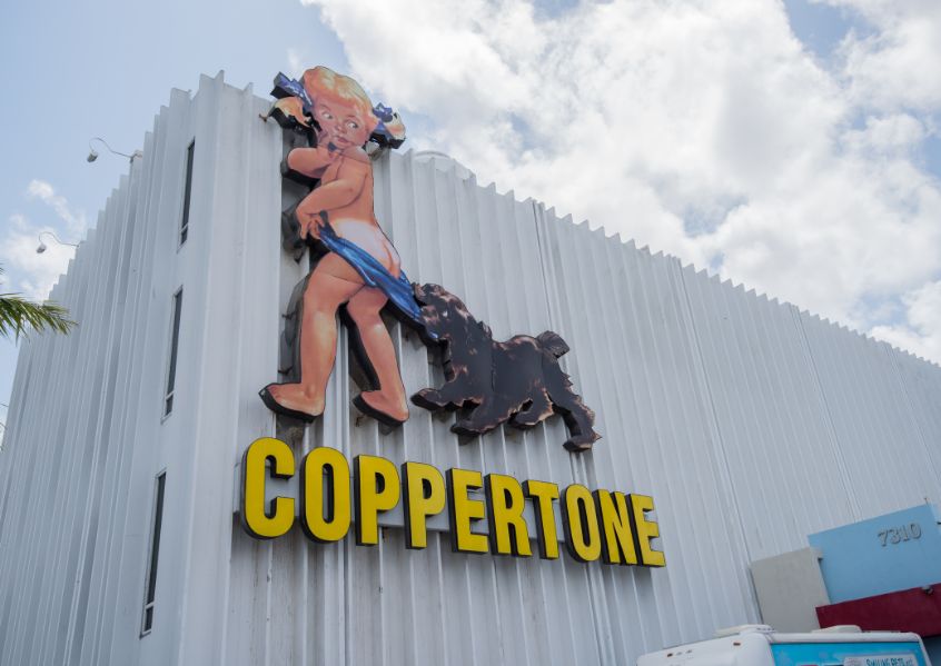 Foto insegna negozio Coppertone