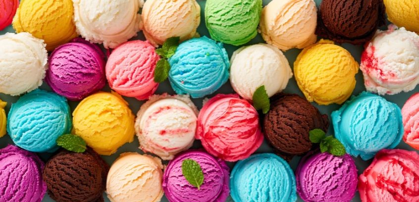 Foto con palline di gelato colorate